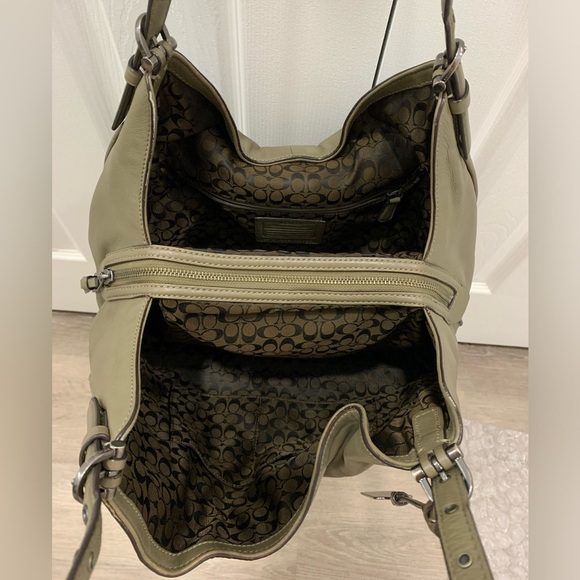 COACH✨Triple Turnlock Madison Carlyle Olive Green Leather Carryall - Picture 14 of 16